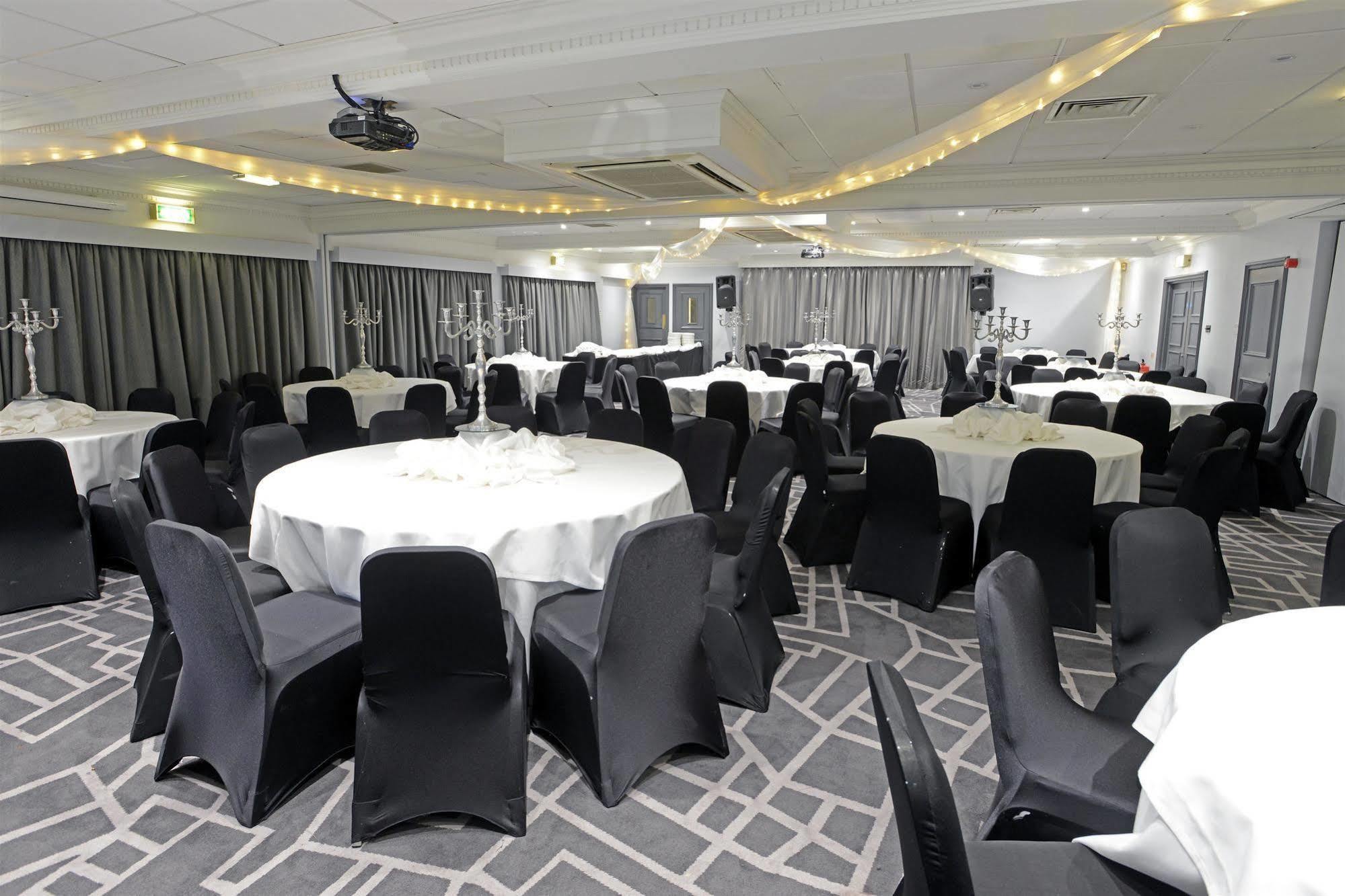 Village Hotel Hull Kingston upon Hull Eksteriør billede